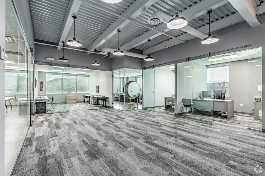 More Photos Of 22365 Broderick Dr, Sterling Medical For Lease