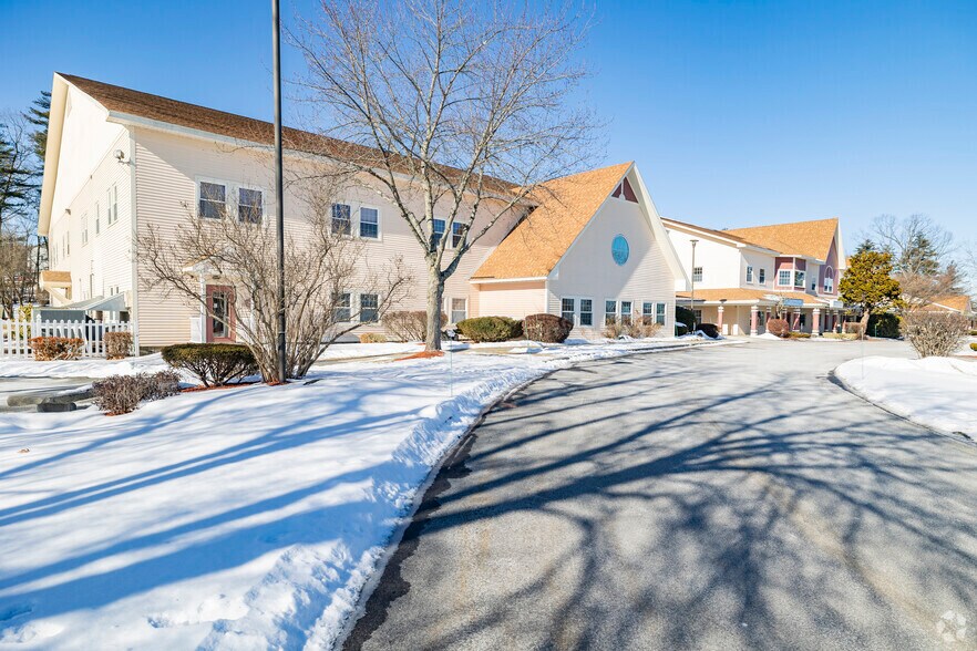 Primary Photo Of 30-32 Daniel Webster Hwy, Merrimack Office For Lease