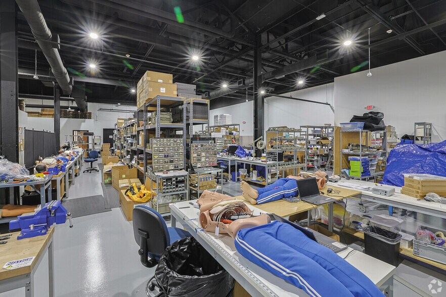 More Photos Of 400 N Lexington St, Pittsburgh Flex For Lease