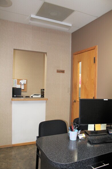 More Photos Of 383 W Drake Rd, Fort Collins Office For Sale