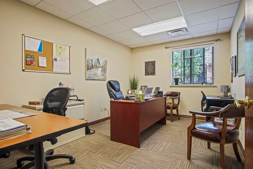 More Photos Of 1006 24th Ave NW, Norman Office For Sale