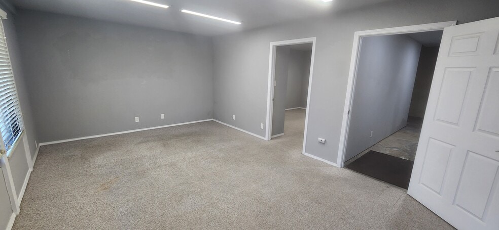 More Photos Of 4959 E Dakota Ave, Fresno Office For Lease