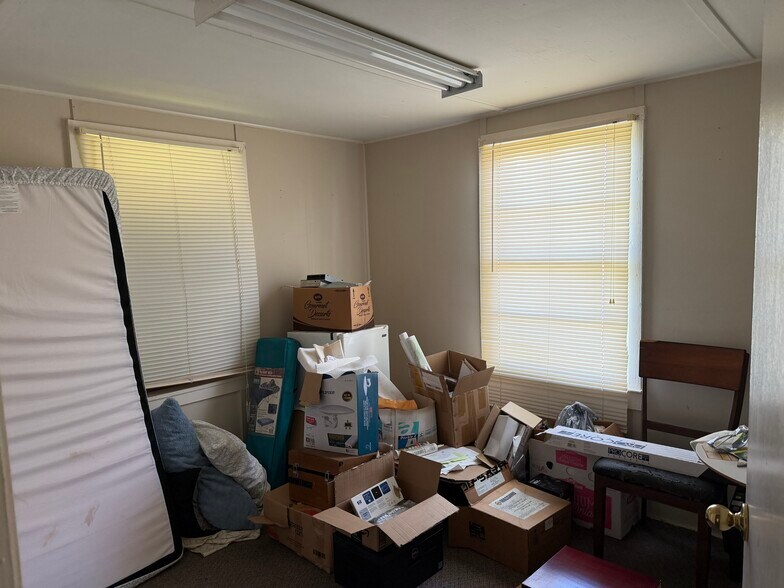 More Photos Of 201 Crispen Blvd, Brunswick Office For Sale