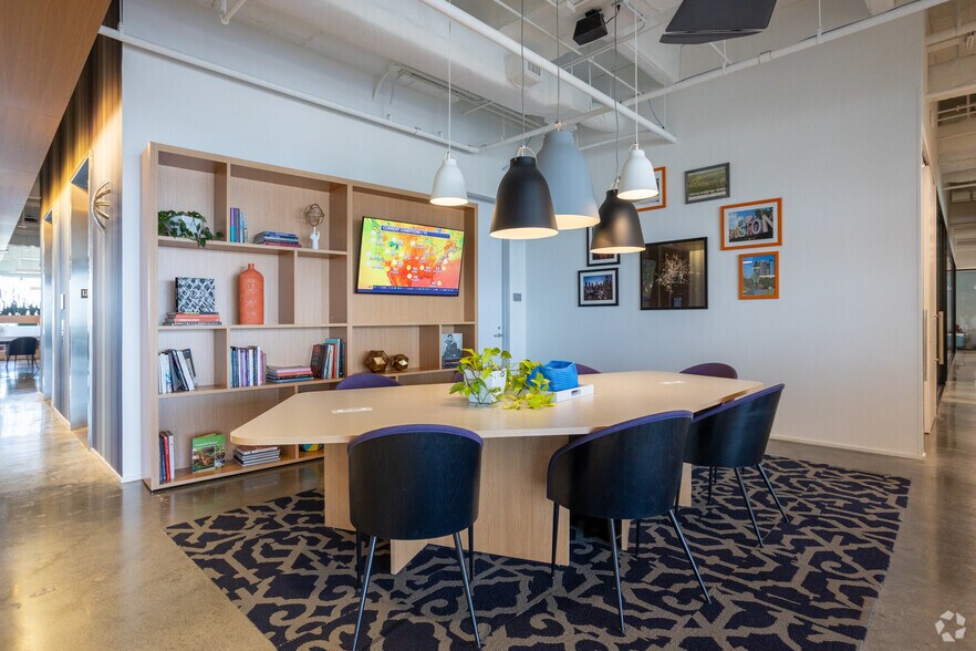 More Photos Of 2925 Richmond Ave, Houston Coworking Space