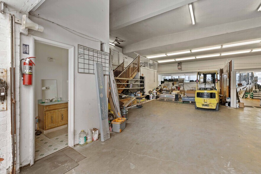 More Photos Of 979 S La Brea Ave, Inglewood Freestanding For Sale