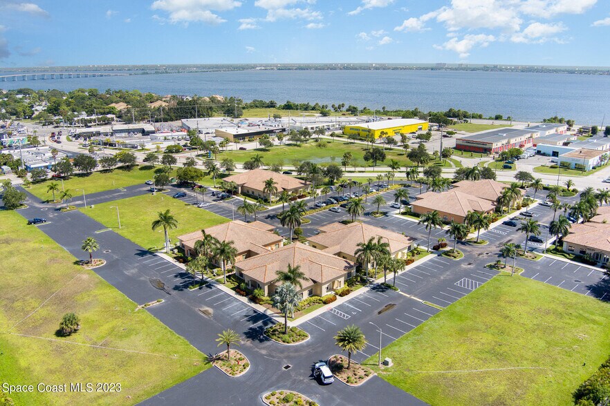 More Photos Of 372-390 N Babcock St, Melbourne Medical For Lease