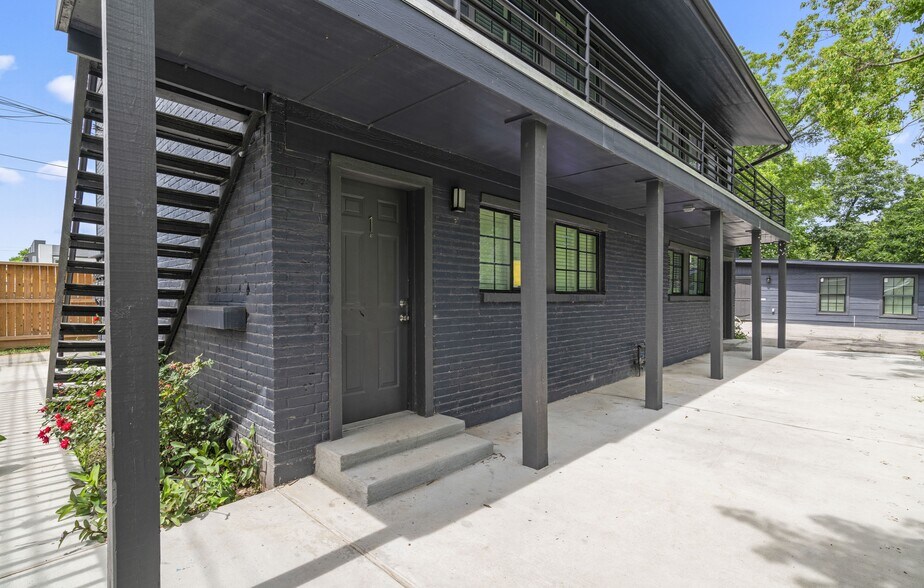 Primary Photo Of 6810 Del Rio St, Houston Multifamily For Sale