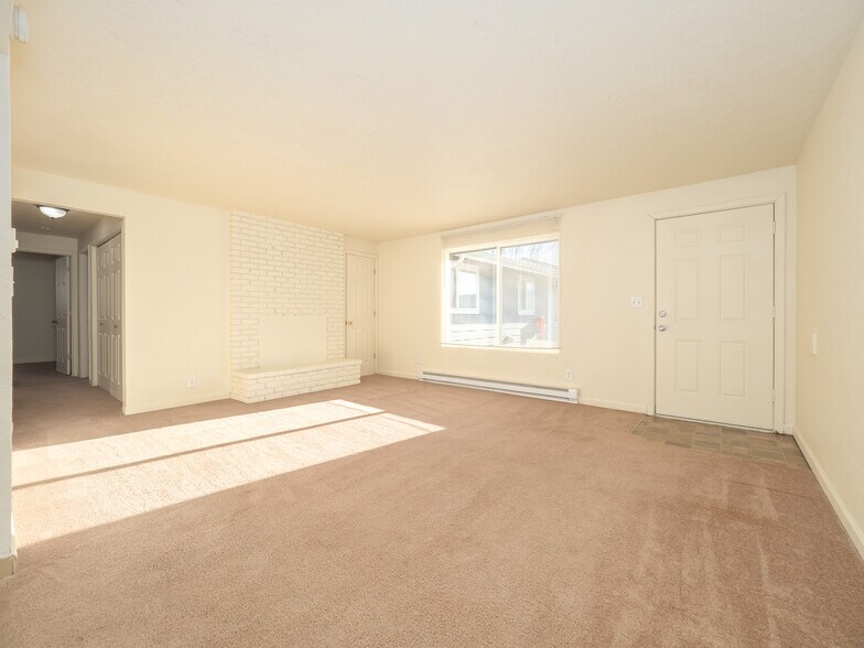 More Photos Of 1581 James St, Woodburn Multifamily For Sale