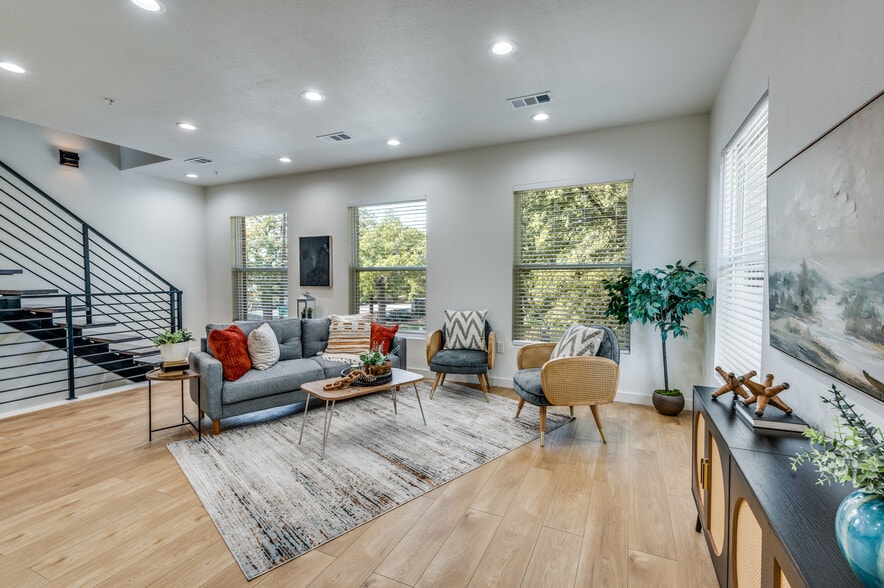 Primary Photo Of 504 O Connor Rd, Irving Multifamily For Sale