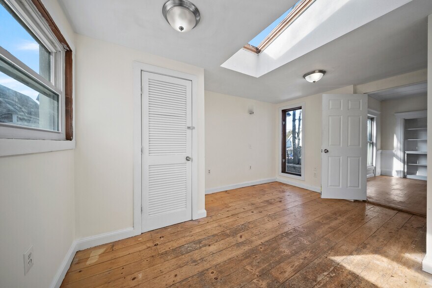 More Photos Of 605 Hall St, Manchester Multifamily For Sale