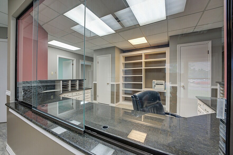 More Photos Of 1015 E 35th St, Texarkana Medical For Sale