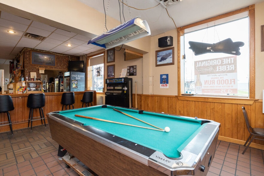 More Photos Of 100 S Washington St, Lake City Restaurant For Sale