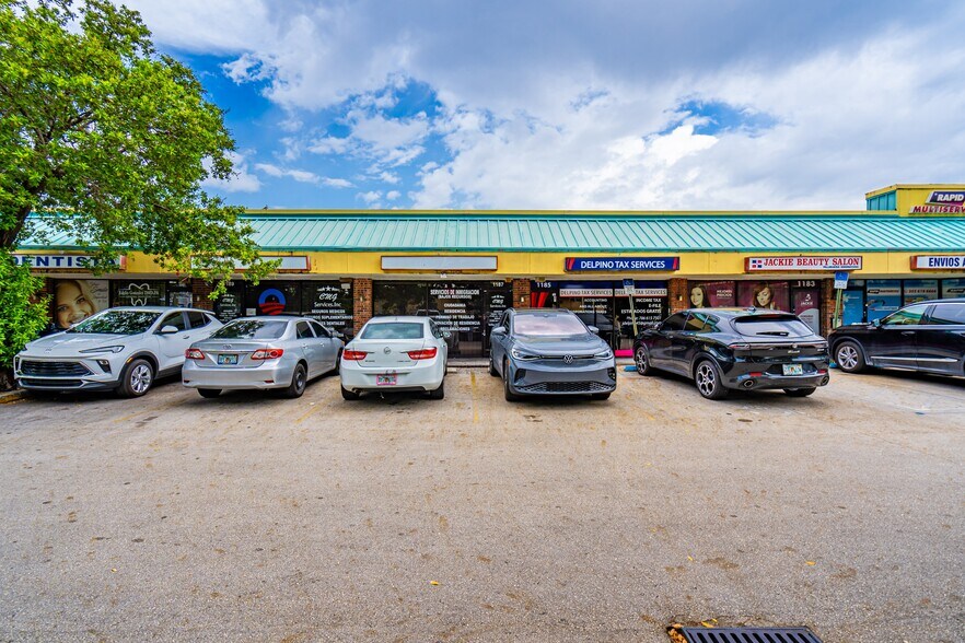 More Photos Of 1169-1199 W 37th St, Hialeah Storefront For Lease
