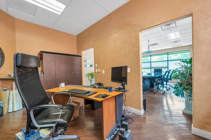 More Photos Of 1345 S Main St, Salt Lake City Freestanding For Lease