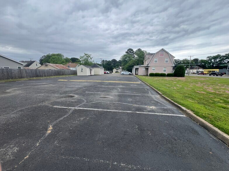More Photos Of 5000 Portsmouth Blvd, Portsmouth Office For Sale