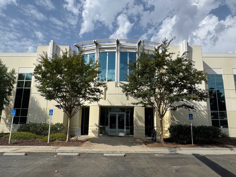 More Photos Of 2701 Media Center Dr, Los Angeles Flex For Lease