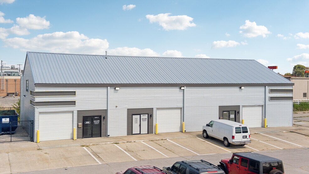 Primary Photo Of 4403-4411 SW 3rd St, Oklahoma City Showroom For Lease