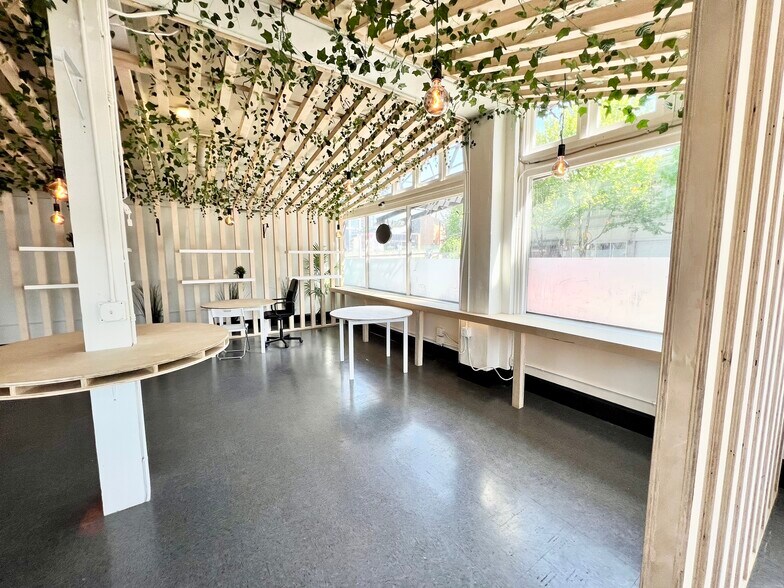 More Photos Of 10-20 NW 16th Ave, Portland Apartments For Lease