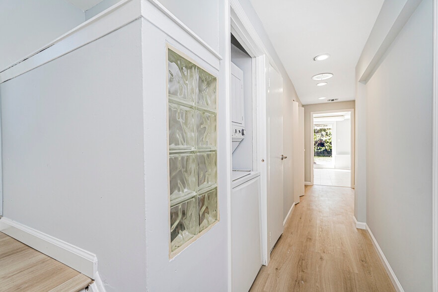 More Photos Of 622 Barlow Ave, Staten Island Office For Sale