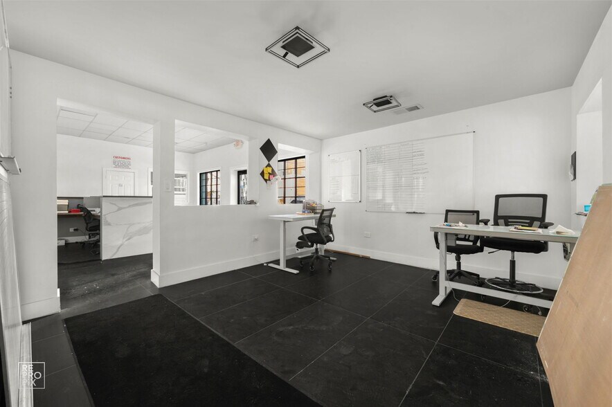 More Photos Of 1123 W Catalpa Ave, Chicago Industrial For Lease