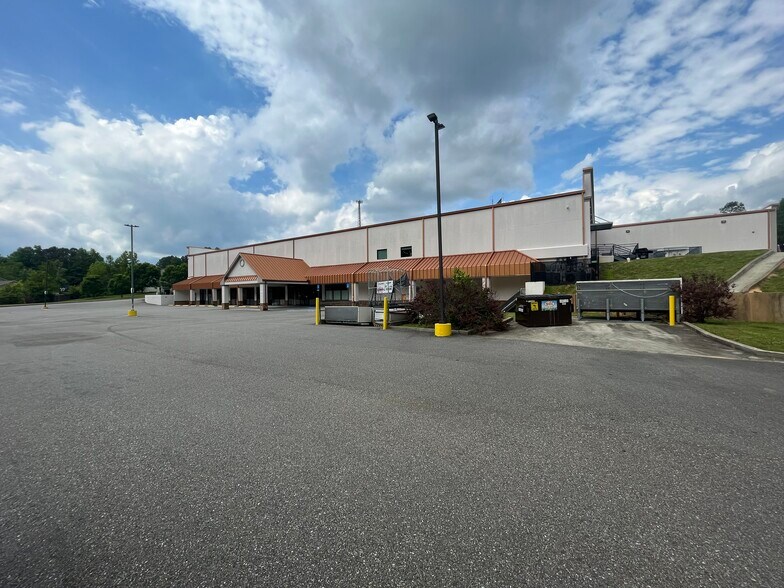 More Photos Of 934 E Church St, Jasper Unknown For Lease