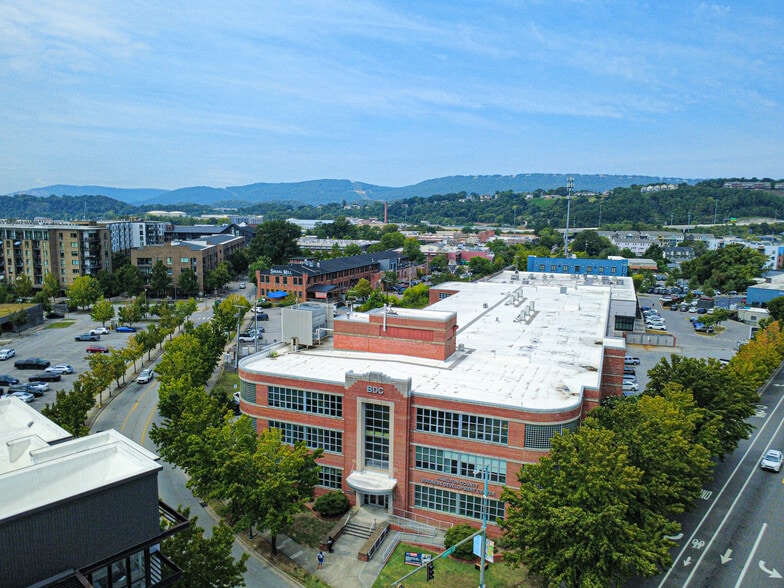 Primary Photo Of 100 Cherokee Blvd, Chattanooga Office For Sale