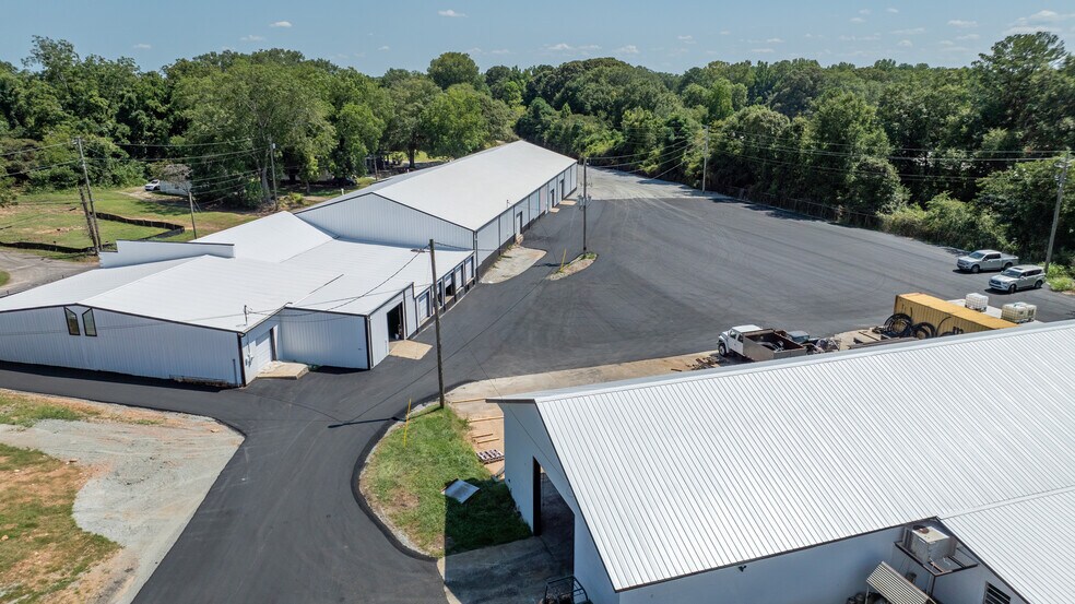More Photos Of 5 Haynie St, Newnan Warehouse For Lease