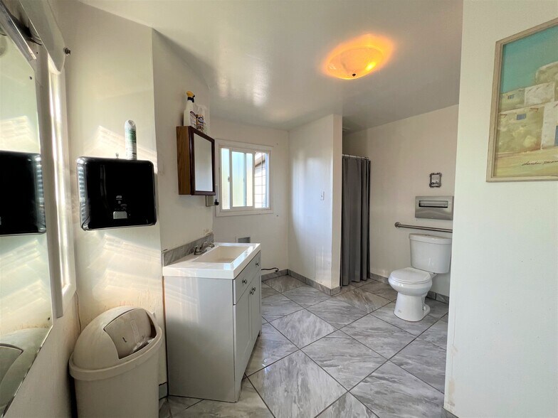 More Photos Of 2784-2800 Baseline St, Cornelius Auto Dealership For Sale
