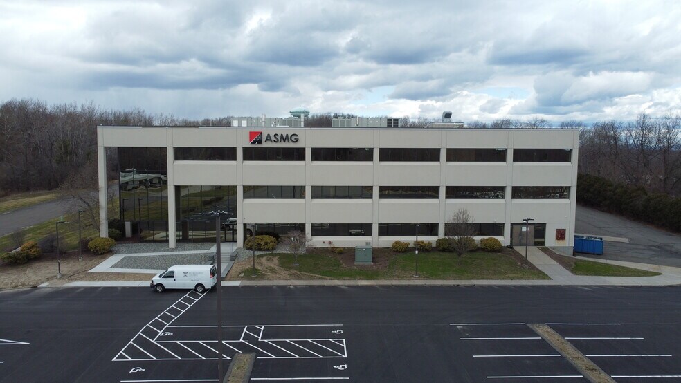 More Photos Of 11 Interstate Dr, West Springfield Office For Lease