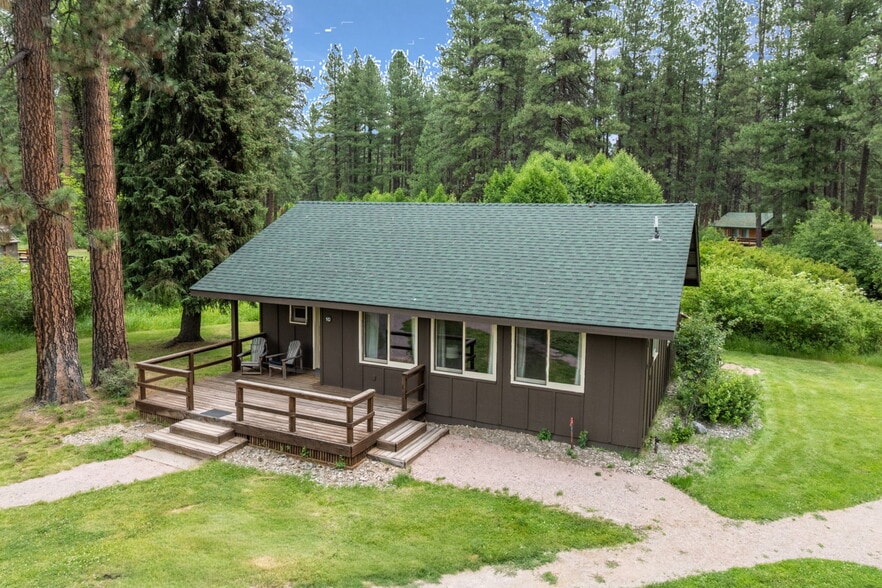 More Photos Of 13375 SW Forest Service Rd, Camp Sherman Hotel For Sale