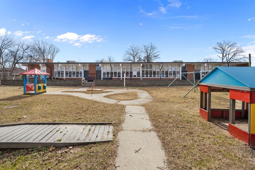More Photos Of 2300 Spring Garden St, Greensboro Daycare Center For Sale