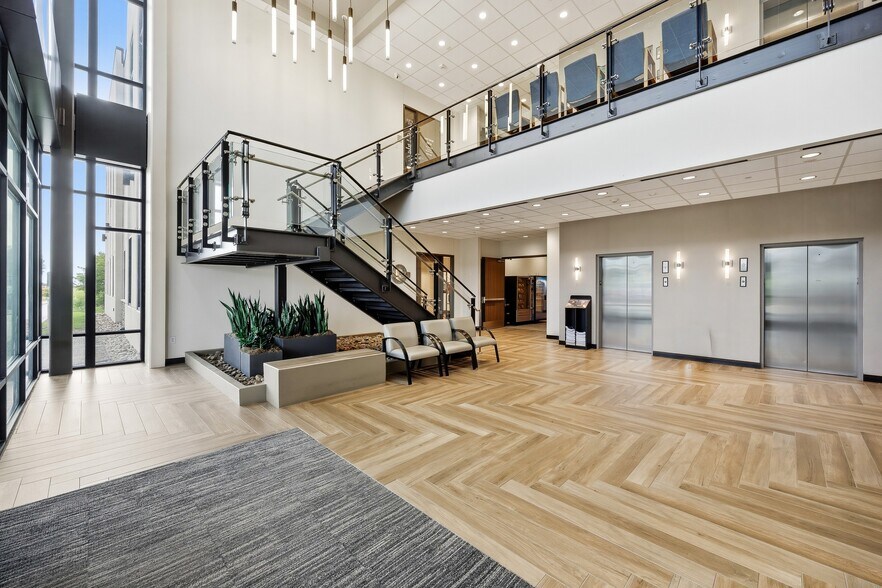 More Photos Of 204 Medical Dr, Sherman Medical For Lease