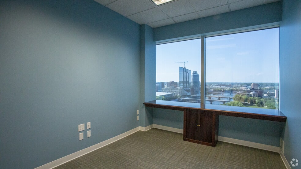 More Photos Of 333 Bridge St NW, Grand Rapids Office For Lease