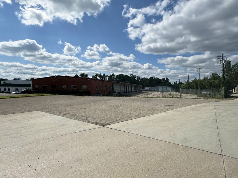 More Photos Of 603 Shepherd Dr, Lockland Truck Terminal For Lease