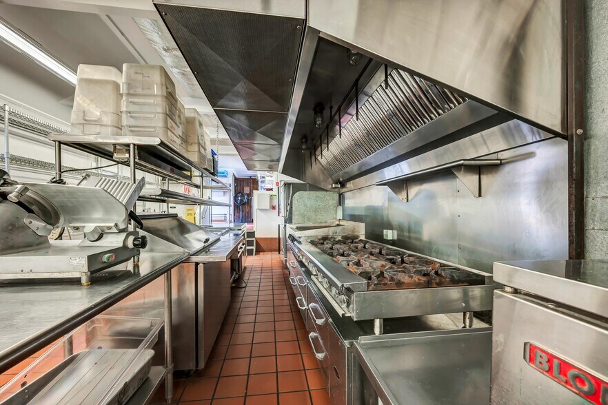 More Photos Of , Brookfield Unknown For Sale