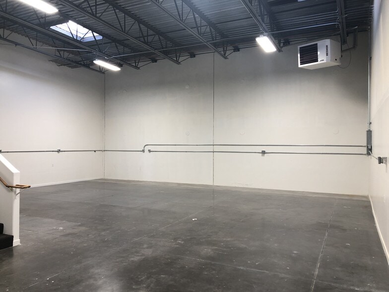 More Photos Of 96 N 1800 W, Lindon Warehouse For Lease