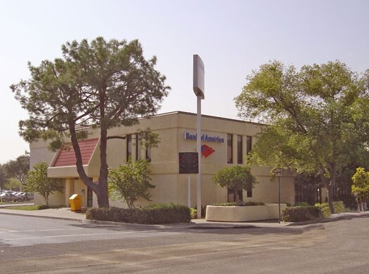 More Photos Of 180 N Redington St, Hanford Bank For Lease