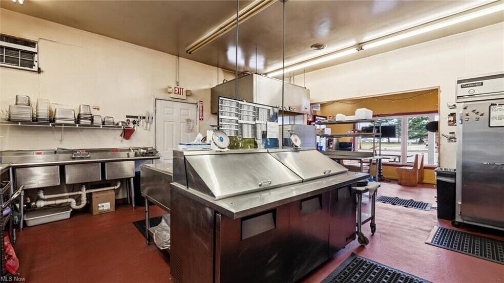 More Photos Of 22 3rd st, Frazeysburg Storefront For Sale