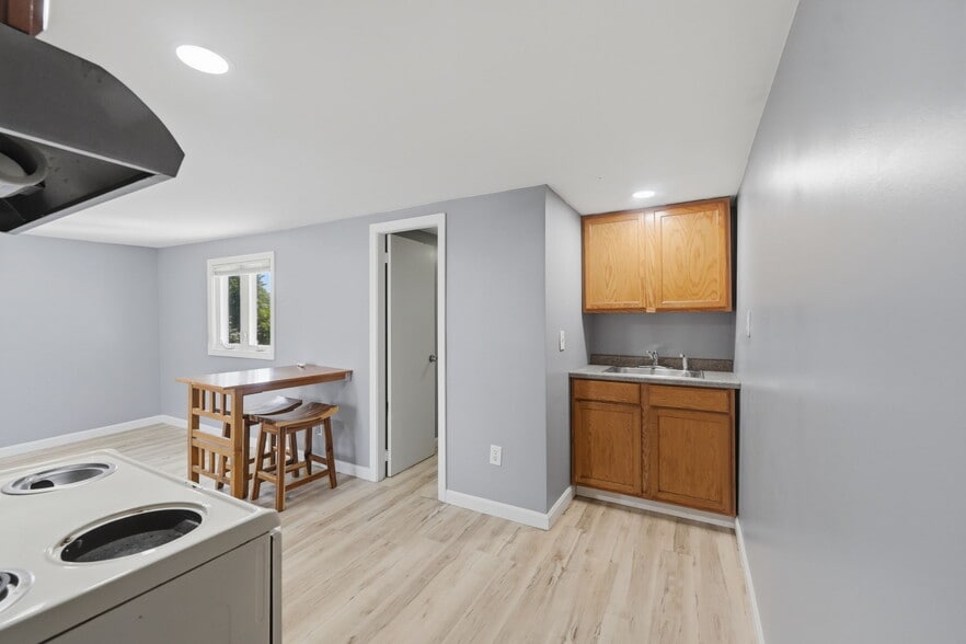 More Photos Of 415 Anthony St, Fall River Flex For Sale