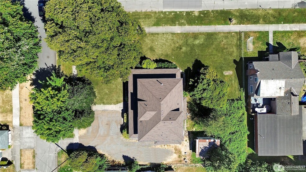 More Photos Of 506 1st St SW, Auburn Apartments For Sale