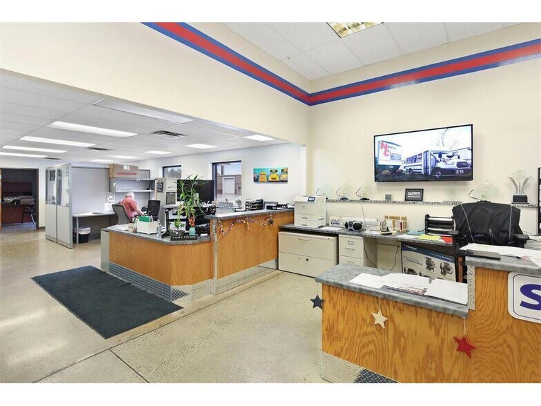 More Photos Of 2629 Clearwater Rd, Saint Cloud Warehouse For Sale