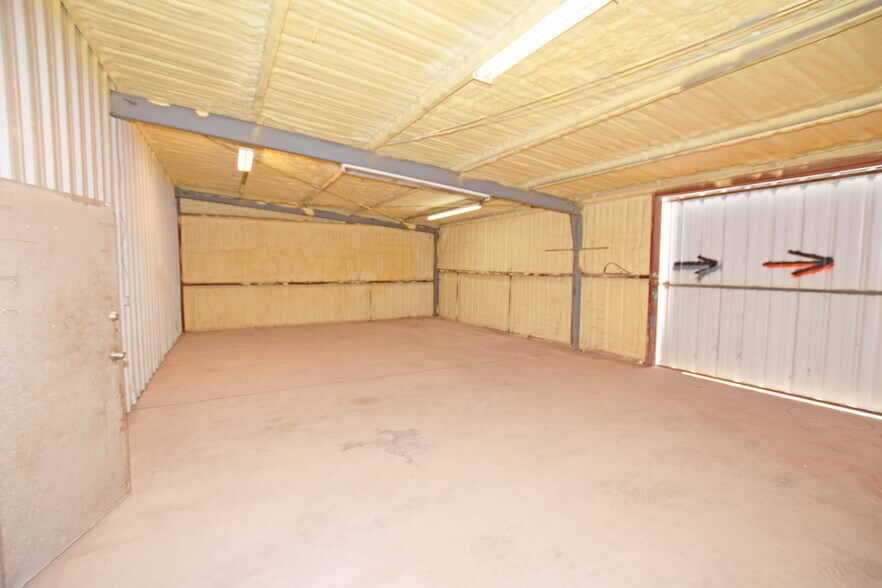 More Photos Of 305 E 57th St, Odessa Warehouse For Sale