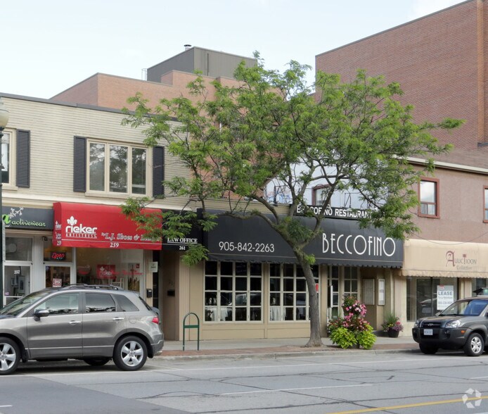 More Photos Of 263 Lakeshore Rd E, Oakville Storefront For Lease