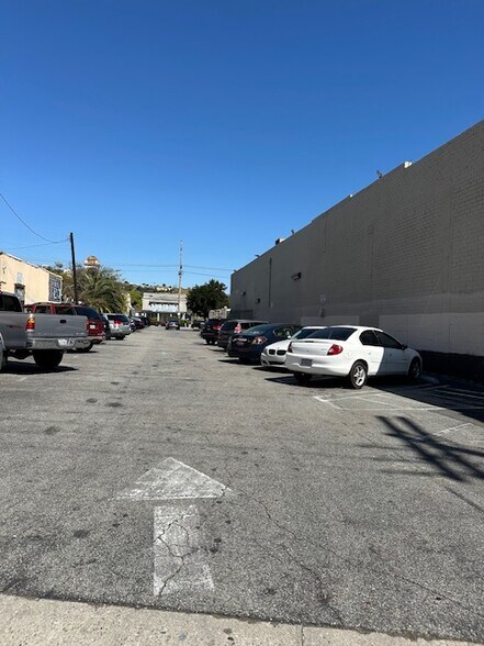 More Photos Of 111 E Avenue 26, Los Angeles Freestanding For Lease