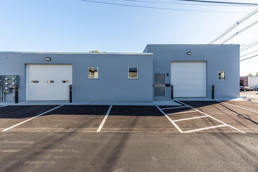 More Photos Of 26 Oakdale Ave, Johnston Warehouse For Lease