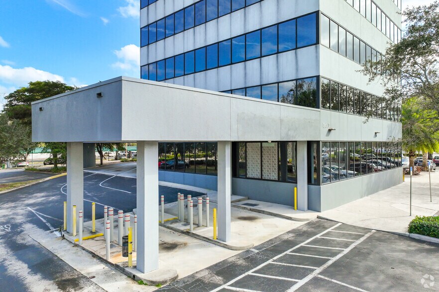 More Photos Of 1401 N University Dr, Coral Springs Medical For Lease