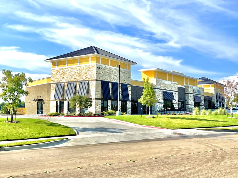 More Photos Of 1826 Cannon Dr, Mansfield Restaurant For Lease