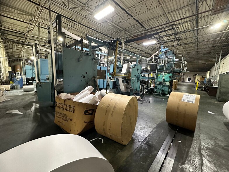 More Photos Of 311 W Central, Valdosta Manufacturing For Sale