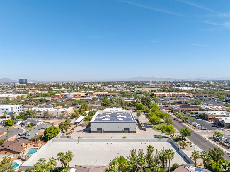 More Photos Of 2060 S Vineyard, Mesa Contractor Storage Yard For Lease