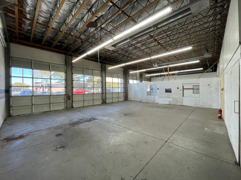 More Photos Of 100 Gentry Way, Reno Unknown For Lease